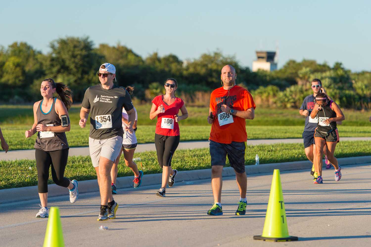Max Jackson | Photo Editor Runners make the final stretch back to the track after leaving the FAU Stadium portion of the course.