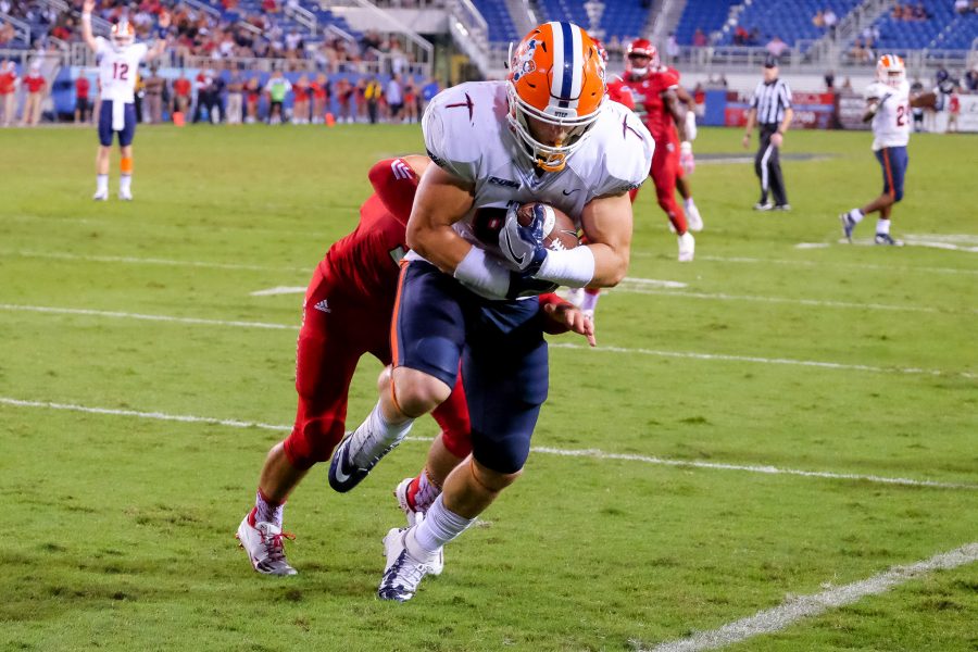 Miners tight end Hayden Plinke (85) scores a 11-yard touchdown to make the score 31-20 in favor of UTEP. Mohammed F Emran | Staff Photographer