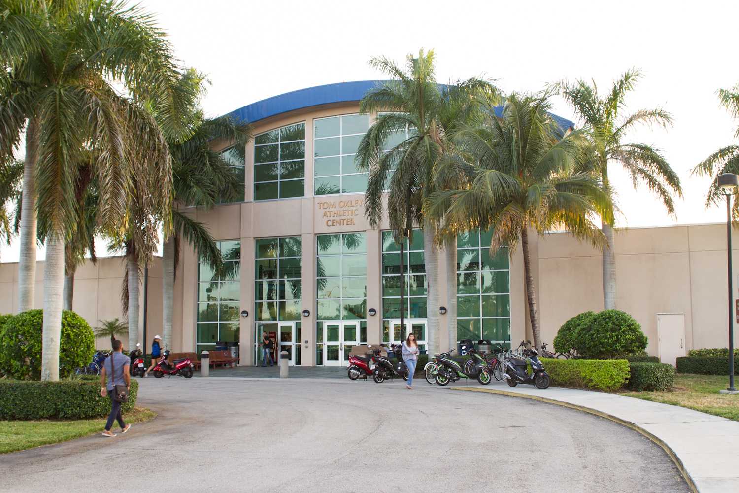 There is an extensive tutoring program available in the Oxley Center, located behind the FAU Basketball Arena Ryan Murphy | Business Manager 