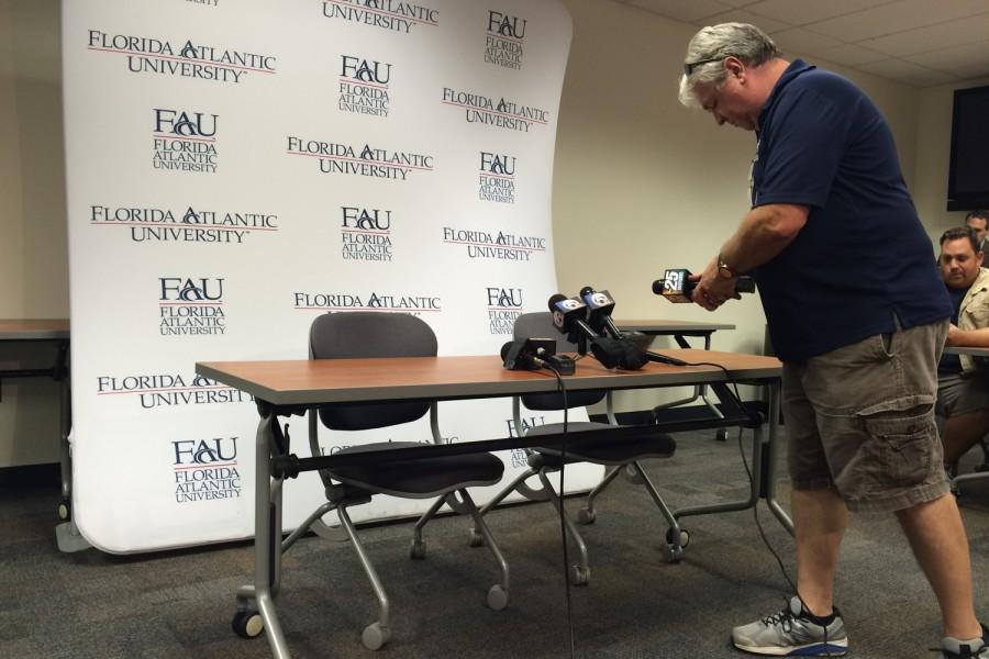 FAU Police Chief Charles Lowe and Vice President of Student Affairs Corey King held a news conference Wednesday to reveal new facts of the Yik Yak threat case. Ryan Lynch | Sports Editor