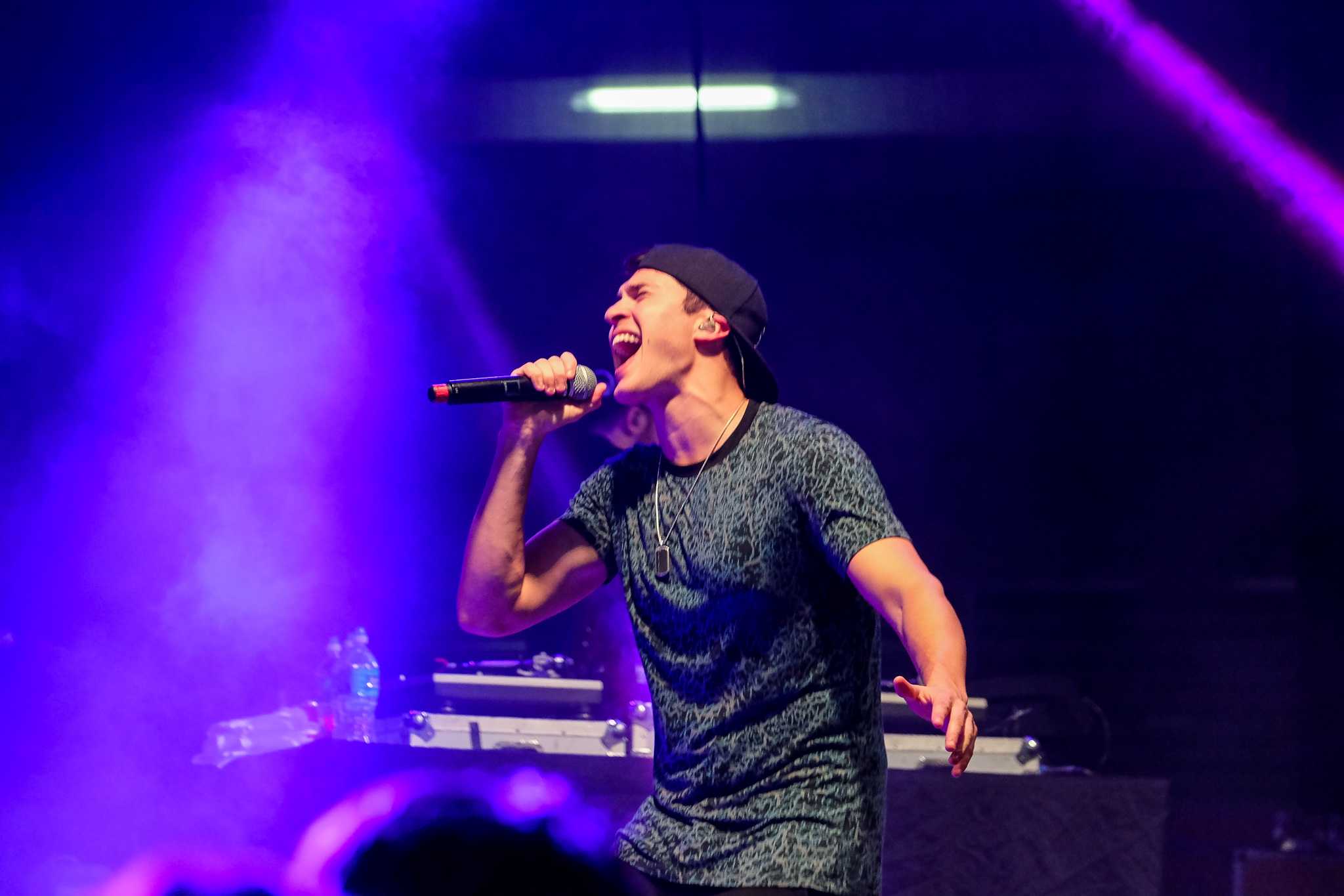 Cal Shapiro of Timeflies performs on stage at the west lawn by the FAU Stadium on Oct. 30. Mohammed F Emran | Asst. Creative Director