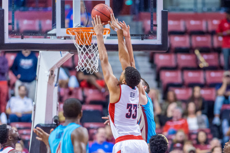 Sophomore center Ronald Delph dunks during the Owls' 64-59 loss to Florida State in the MetroPCS Orange Bowl Classic on Dec. 19. Max Jackson | Staff Photographer