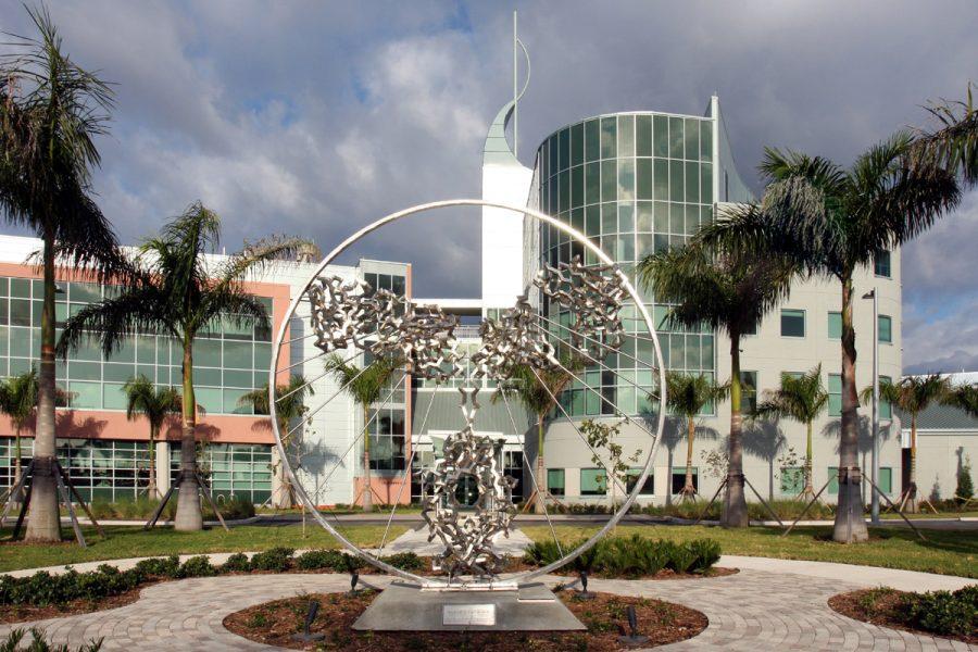 Photo of The Scripps Research Institute in Florida courtesy of Wikimedia Commons.
