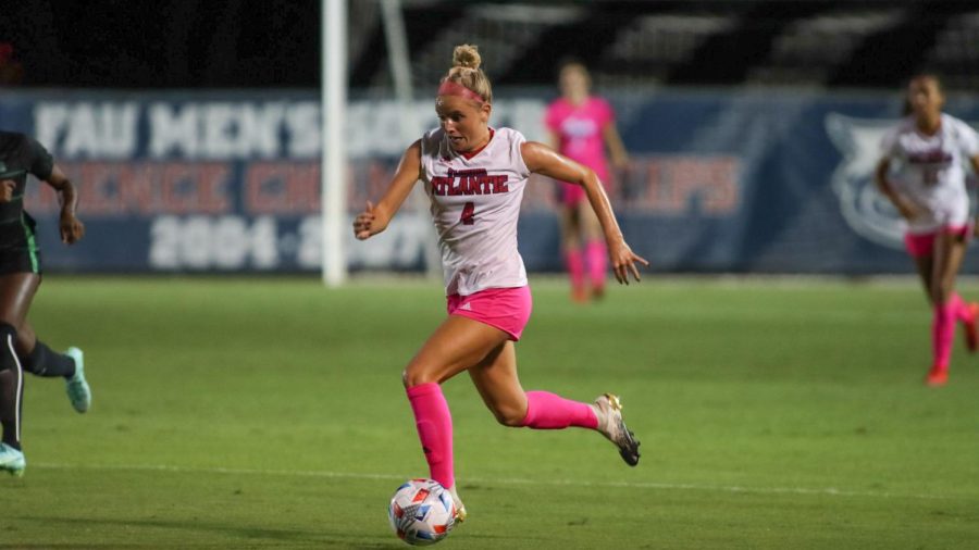 Hailey Landrus (pictured #4) provided the assist in FAUs victory at Western Kentucky on Oct. 22, 2021.