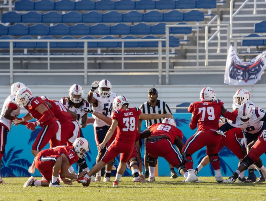 Morgan Suarez attempts a field goal during the 2022 Spring Game on April 9, 2022. He made one field goal attempt.