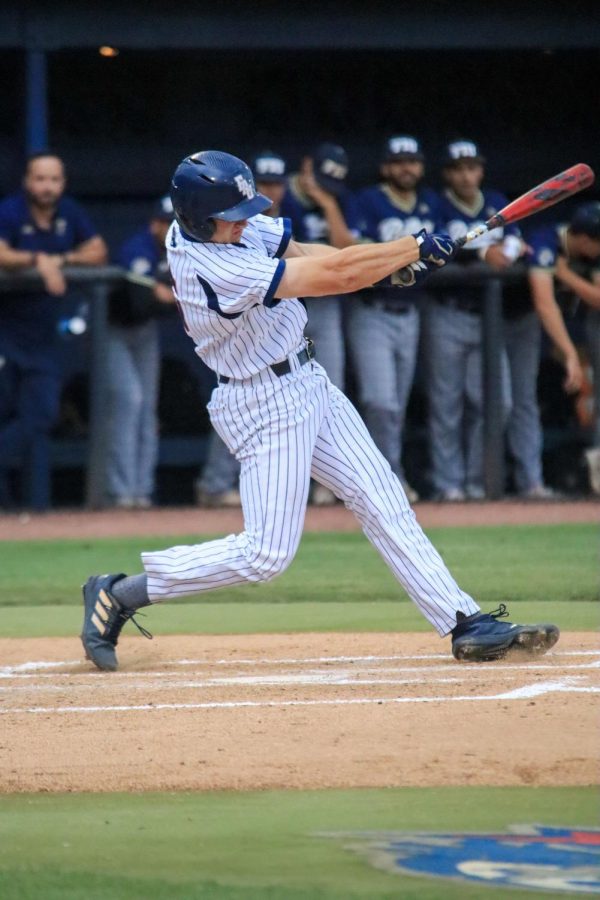 Photo of Jackson Ross at bat against FIU on April 29, 2022.