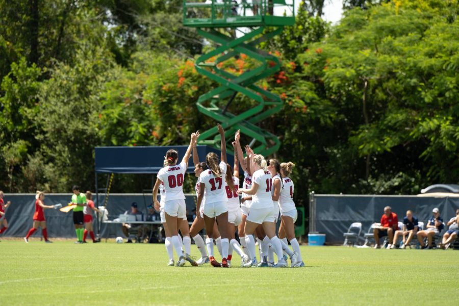 FAU Owls breaking off for the start of the match against Detroit Mercy on Aug. 21, 2022. The Owls won the match 4-0.