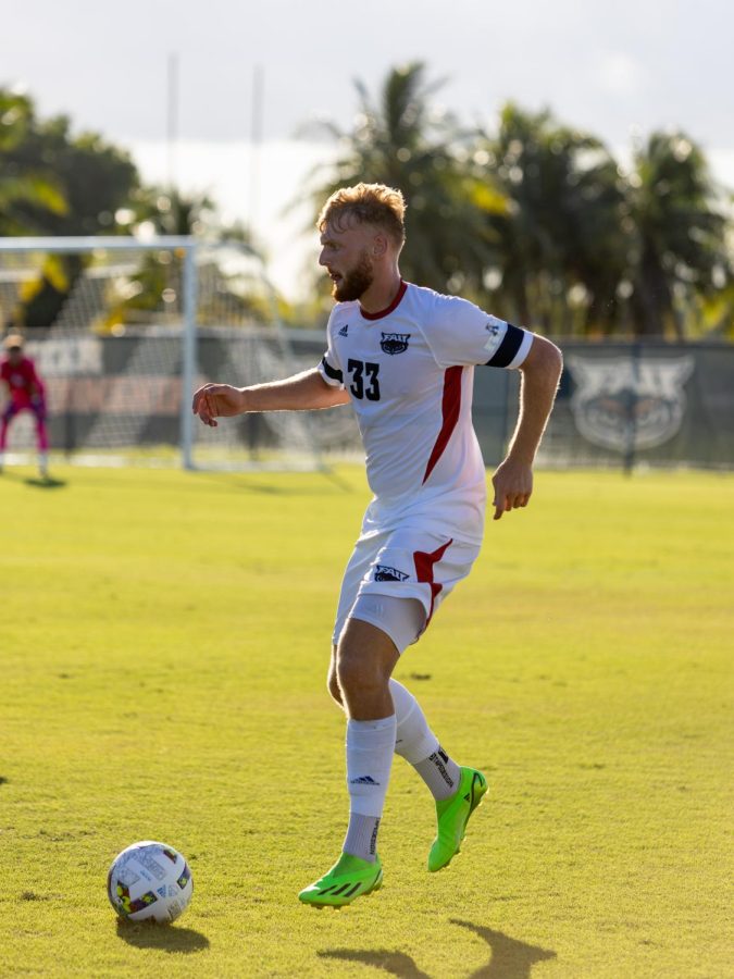 Men’s Soccer: Owls lose third straight in 2-0 defeat at Marist
