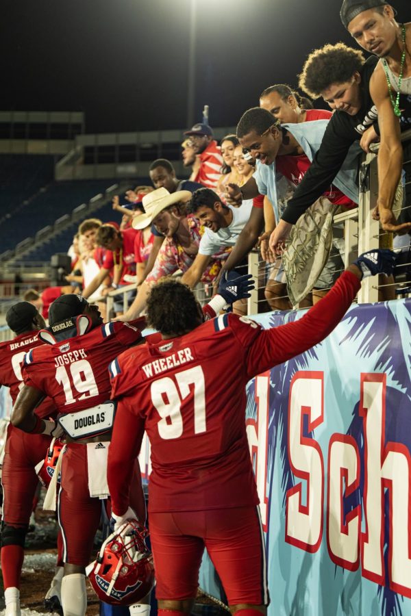 FAU Owls celebrate their victory with the fans on Sep. 10, 2022 against Southeastern Louisiana.