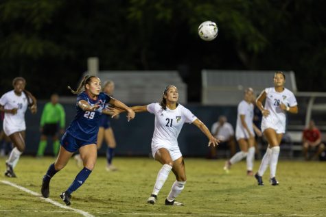 Molly Setsma rushes to try and take the ball from FIU on Oct. 26, 2022.