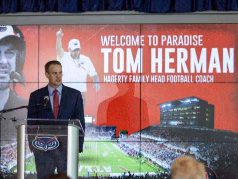 Head coach Tom Herman speaking at his introductory press conference on Dec. 2, 2022. 