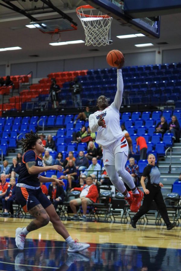 Aniya Hubbard goes for a layup against UTSA on Jan. 19, 2023. Aniya lead the scoring with 21 points against the Roadrunners.