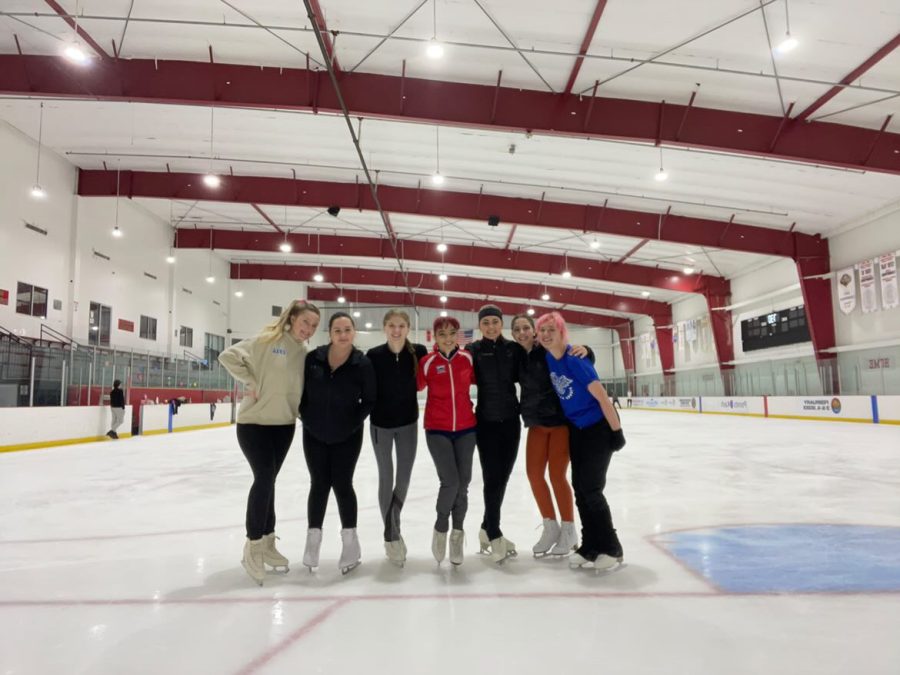 FAU Figure Skating Club members posing together. Courtesy of FAU Figure Skating.