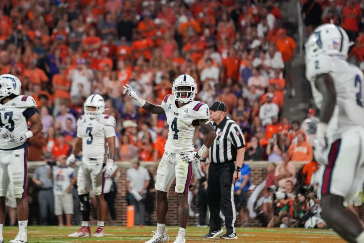 FAU graduate defensive back Jarron Morris (#4) commanding the Owls defense in their loss to Clemson. September 16, 2023.