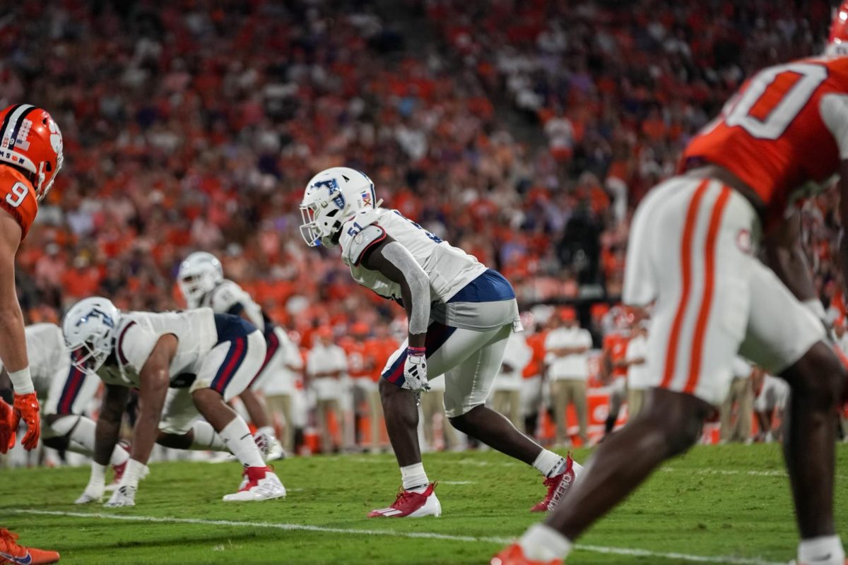 FAU+junior+outside+linebacker+Courtney+McBride+%28%2351%29+lines+up+before+the+Clemson+Tigers+offense+snaps+the+ball.+September+16%2C+2023.