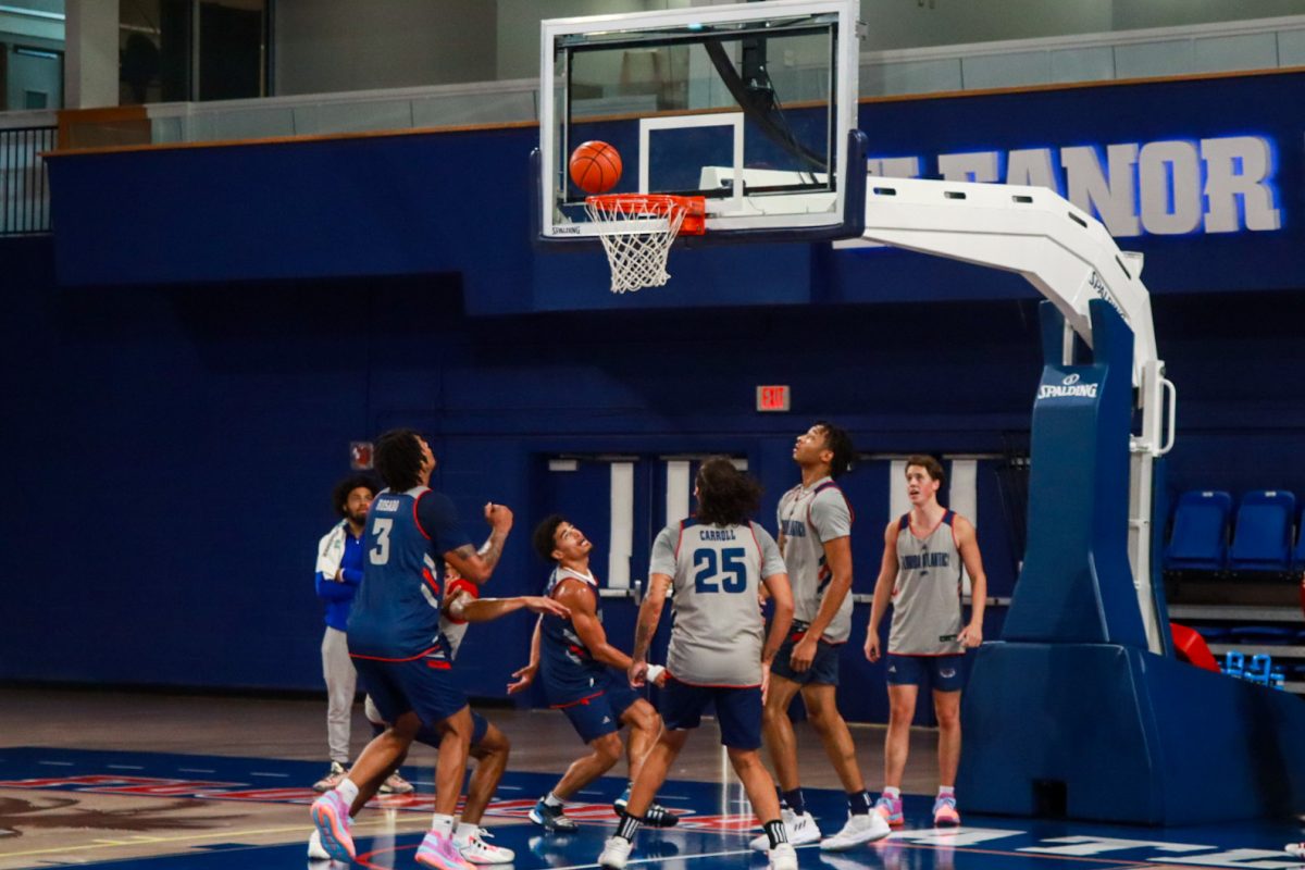 Florida Atlantic mens basketball team waiting for rebound at practice in Baldwin Arena on Oct. 3rd 2023.
