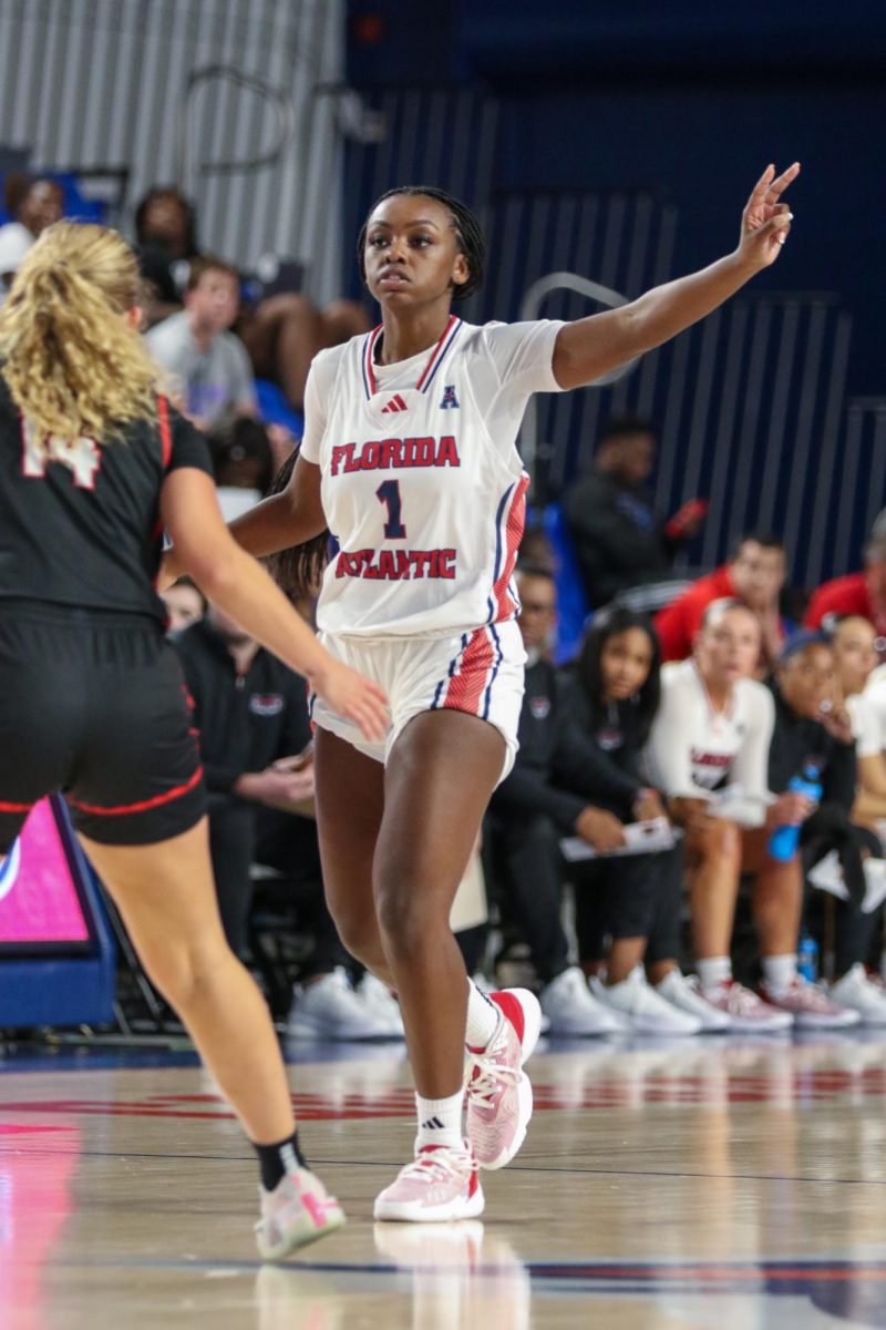 FAU senior Guard Devyn Scott (#1) signaling a play during the Owls 90-43 win against Barry University on Wednesday, Nov. 1, 2023 at Eleanor R. Baldwin Arena.