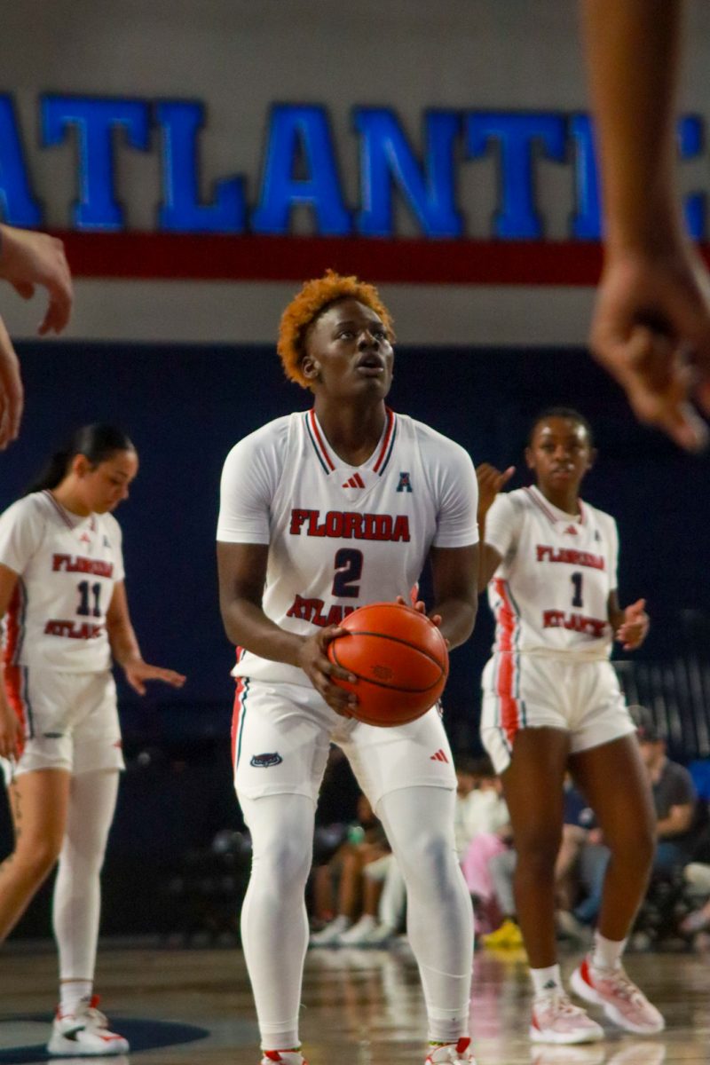 Aniya+Hubbard%2C+2023+C-USA+Freshman+of+the+Year%2C+getting+ready+to+shoot+a+free-throw+against+the+Golden+Hurricanes