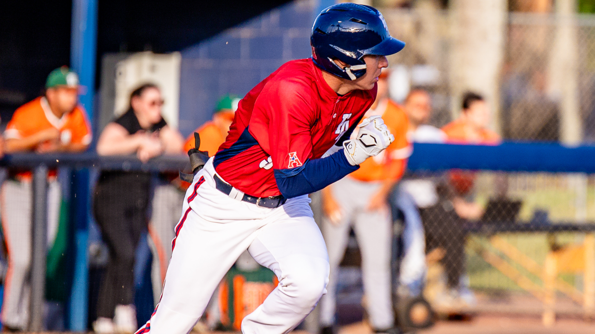 FAU+baseball+player+running+the+bases+in+the+Owls+14-6+defeat+to+Miami+on+Apr.+9.