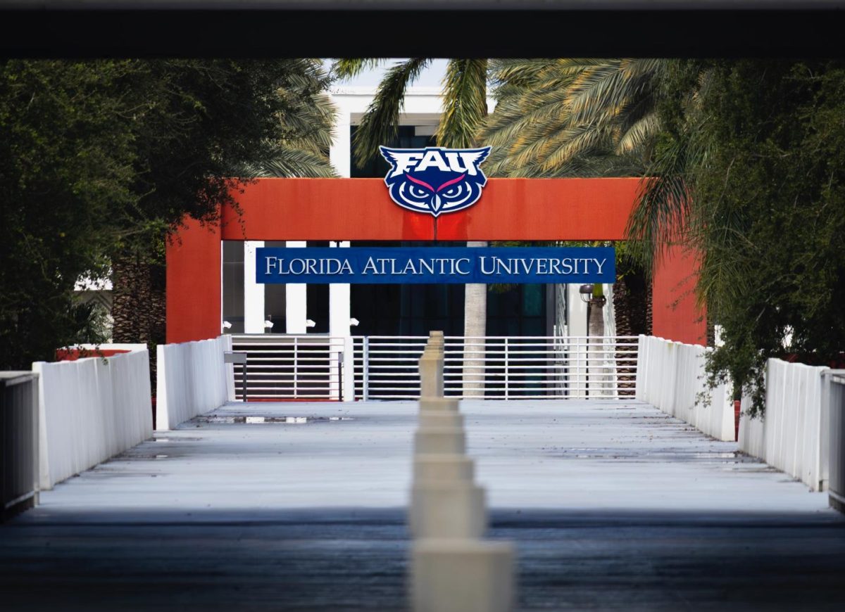 Photo of FAU signage by David Ames.