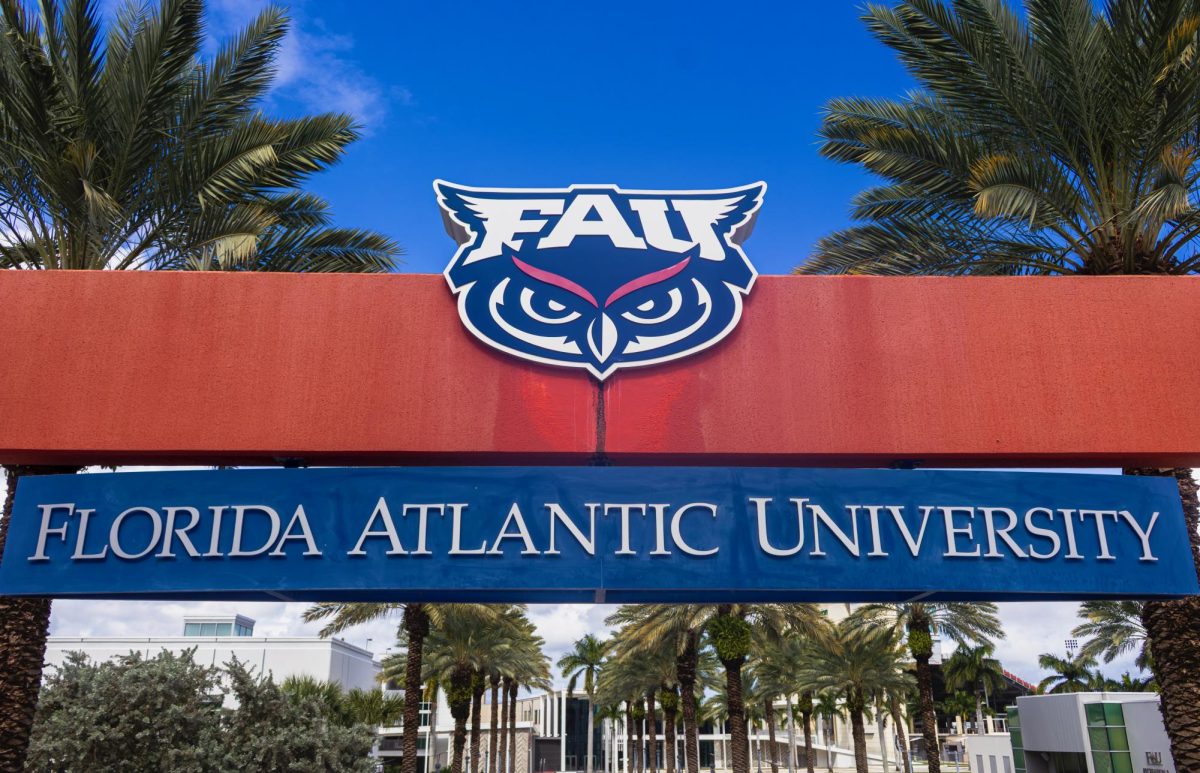Photo of FAU signage by David Ames.