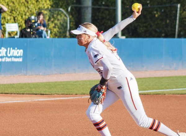 FAU Softball pitcher Autumn Courtney at the mound, in throwing motion, in a win over UTSA.
